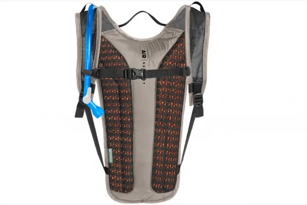 Camelbak Trinkrucksack Classic Light Aluminium/black 2 Camelbak Trinkrucksack Classic Light Aluminium/black – Bild 2